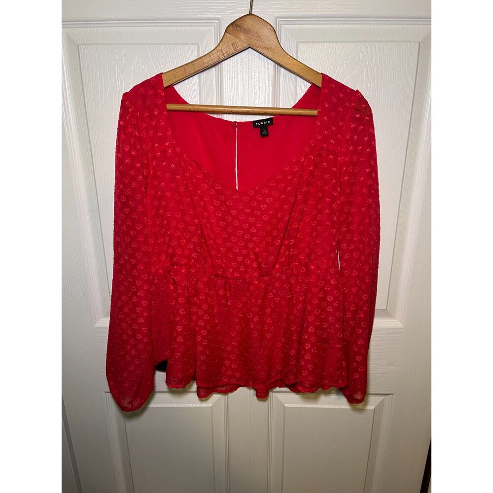 Torrid Red Heart Textured Peplum Blouse Womens Size 1 Sheer Sleeve Top